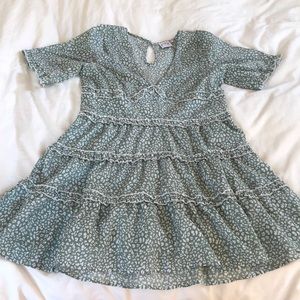 princess polly green vneck summer dress 🌾